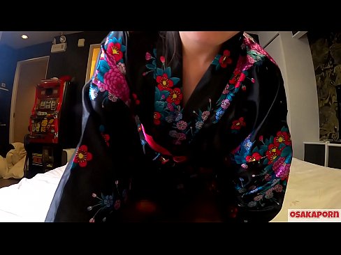 ❤️ Ung cosplay tjej älskar sex till orgasm med en spruta i en hästskötare och en avsugning. Asiatisk tjej med hårig fitta och vackra bröst i traditionell japansk dräkt i amatörvideo som visar onani med knullleksaker. Sakura 3 OSAKAPORN. ❤️ Fucking at sv.sexogolic-info.ru ☑