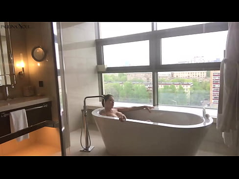 ❤️ Enorm babe som passionerat runkar av sin fitta i badrummet ❤️ Fucking at sv.sexogolic-info.ru ☑